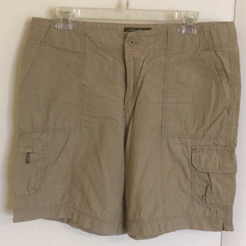 Eddie Bauer khaki cargo style shorts